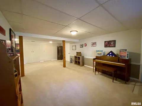 21 Hickory Bow St, Macomb, IL 61455 photo 31