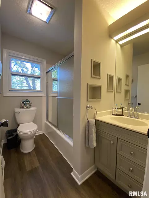 21 Hickory Bow St, Macomb, IL 61455 photo 22