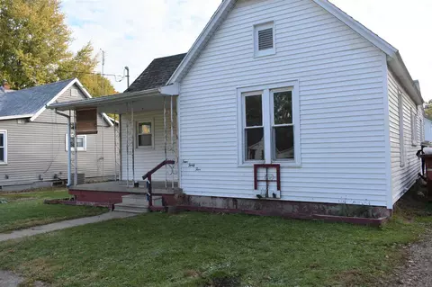 445 N 8th St, Canton, IL 61520 photo 3