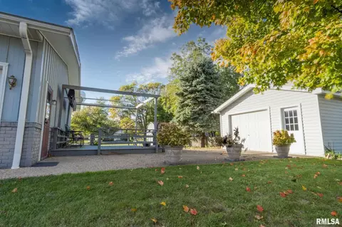 315 E Walnut St, Metamora, IL 61548 photo 4