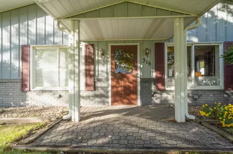 315 E Walnut St, Metamora, IL 61548 photo 10
