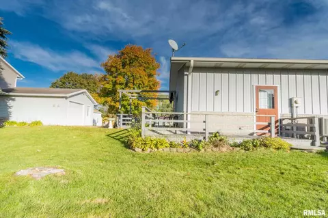 315 E Walnut St, Metamora, IL 61548 photo 9