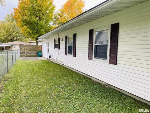 809 Memorial Dr, Macomb, IL 61455 photo 40