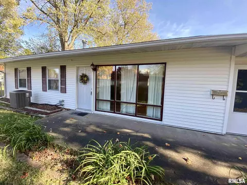 809 Memorial Dr, Macomb, IL 61455 photo 43