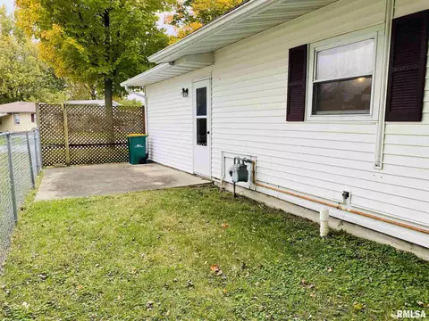 809 Memorial Dr, Macomb, IL 61455 photo 41
