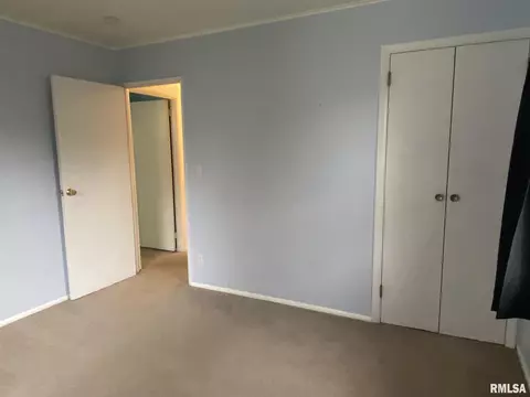 809 Memorial Dr, Macomb, IL 61455 photo 28