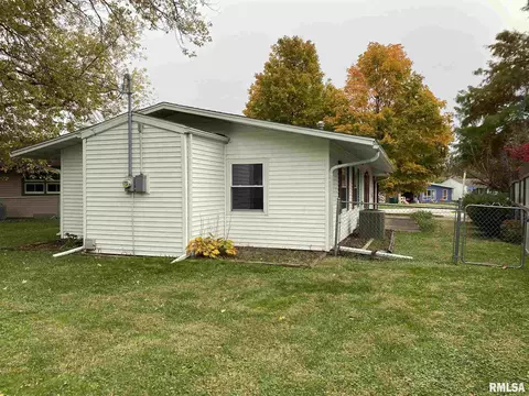 809 Memorial Dr, Macomb, IL 61455 photo 38