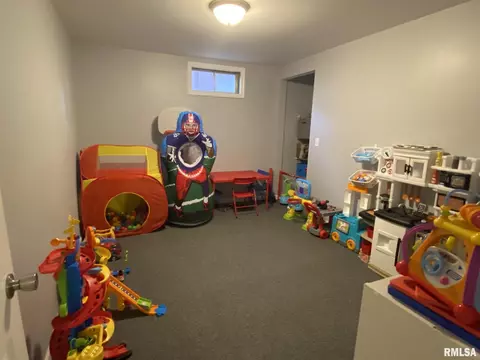 1155 Debbie Ln, Macomb, IL 61455 photo 38