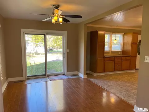 702 E Murray St, Macomb, IL 61455 photo 16