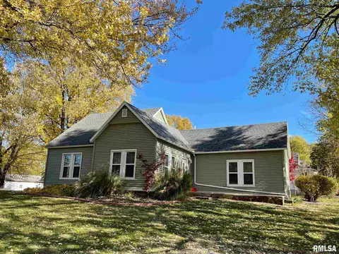 702 E Murray St, Macomb, IL 61455 photo 2
