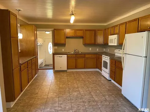 702 E Murray St, Macomb, IL 61455 photo 15