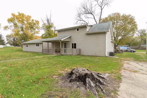 811 S Pine St, Delavan, IL 61734 photo 25