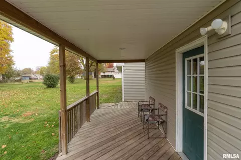 811 S Pine St, Delavan, IL 61734 photo 22