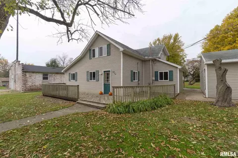 811 S Pine St, Delavan, IL 61734 photo 27