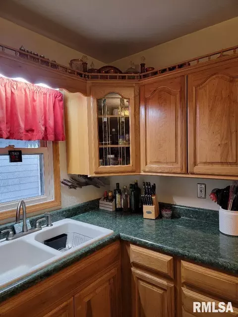 250 N 3rd Ave, Canton, IL 61520 photo 14
