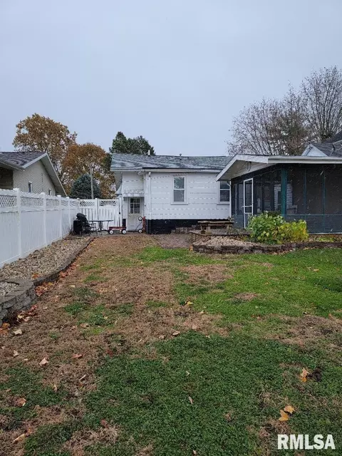 250 N 3rd Ave, Canton, IL 61520 photo 44