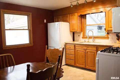 207 W Sunny Ln, Eureka, IL 61530 photo 17