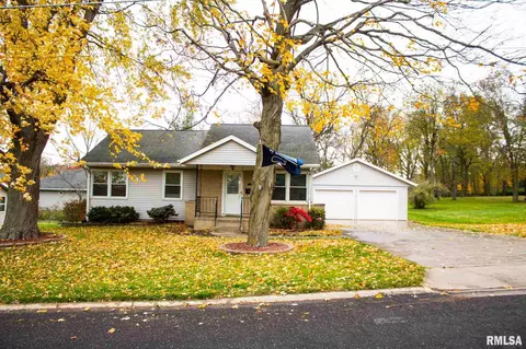 207 W Sunny Ln, Eureka, IL 61530 photo 1
