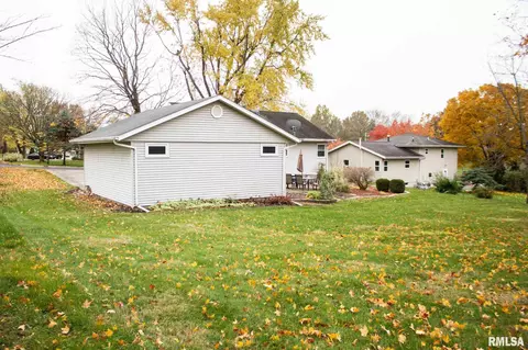 207 W Sunny Ln, Eureka, IL 61530 photo 6