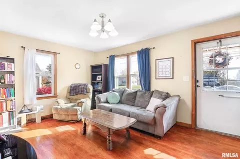 903 Eldridge St, Washington, IL 61571 photo 7