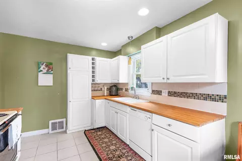 903 Eldridge St, Washington, IL 61571 photo 12