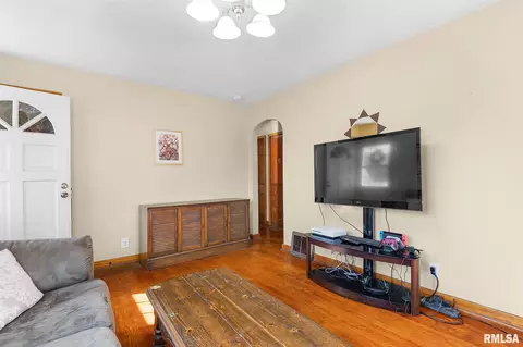 903 Eldridge St, Washington, IL 61571 photo 10