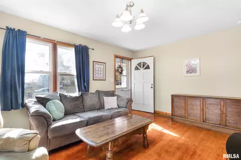 903 Eldridge St, Washington, IL 61571 photo 9