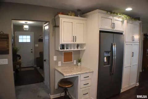 1310 Sunview Dr, Canton, IL 61520 photo 20