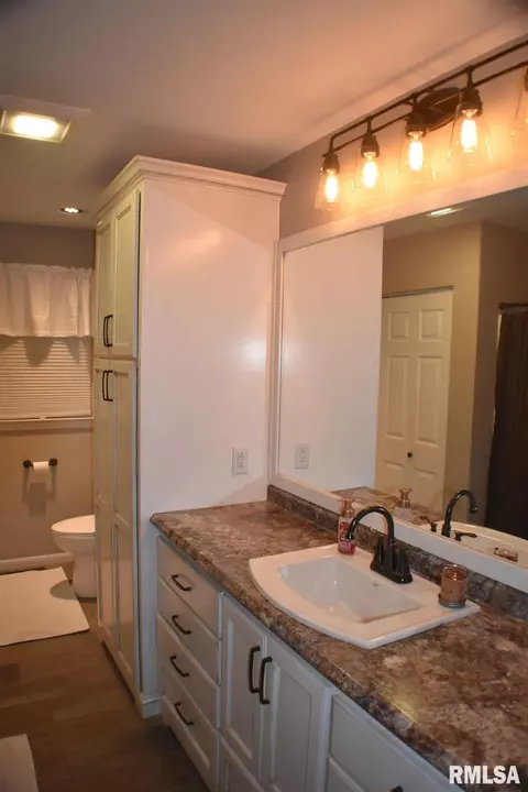 1310 Sunview Dr, Canton, IL 61520 photo 25