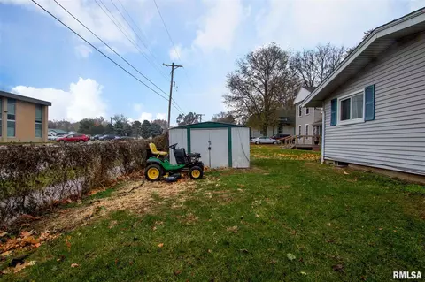 101 E 9th St, Delavan, IL 61734 photo 30