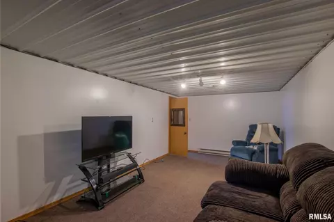 101 E 9th St, Delavan, IL 61734 photo 28