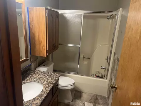 401 Evergreen Dr, Macomb, IL 61455 photo 15