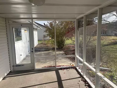 401 Evergreen Dr, Macomb, IL 61455 photo 18
