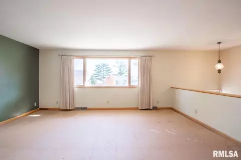 506 Pleasant St, Benson, IL 61516 photo 5