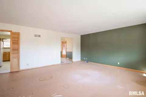 506 Pleasant St, Benson, IL 61516 photo 24