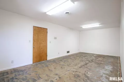 506 Pleasant St, Benson, IL 61516 photo 32