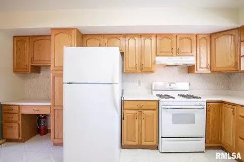506 Pleasant St, Benson, IL 61516 photo 9