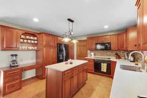 703 S Breckenridge Dr, Dunlap, IL 61525 photo 13