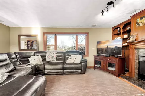 703 S Breckenridge Dr, Dunlap, IL 61525 photo 10