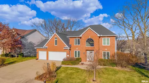 703 S Breckenridge Dr, Dunlap, IL 61525 photo 2