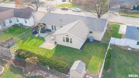 1055 E Dunne St, Morton, IL 61550 photo 5