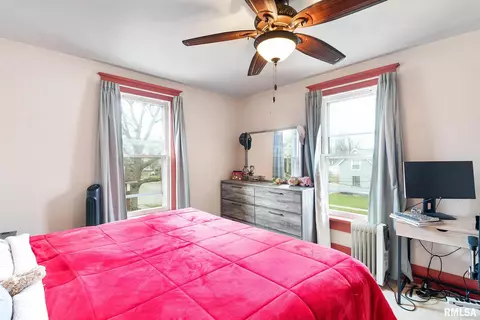 720 E Chestnut St, Canton, IL 61520 photo 32