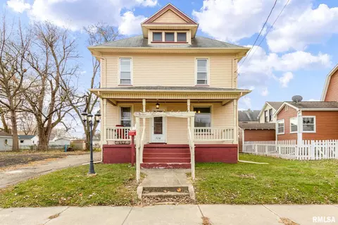 720 E Chestnut St, Canton, IL 61520 photo 1