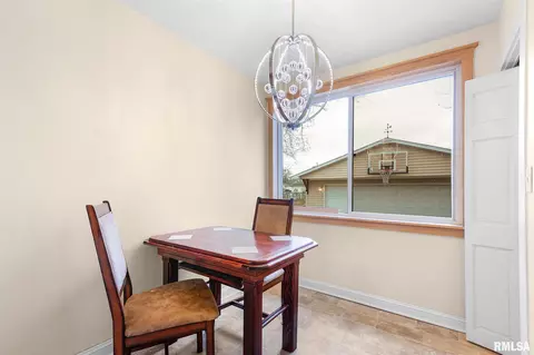 720 E Chestnut St, Canton, IL 61520 photo 23
