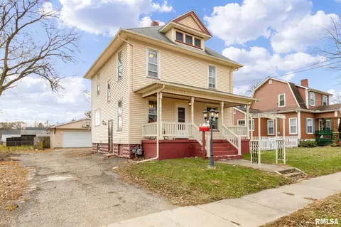 720 E Chestnut St, Canton, IL 61520 photo 2