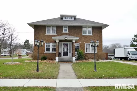 227 E Walnut St, Washburn, IL 61570 photo 1