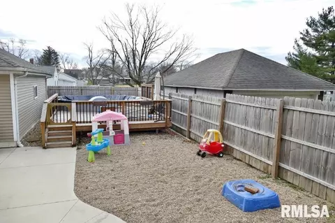 227 E Walnut St, Washburn, IL 61570 photo 44