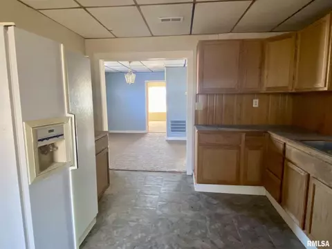 1608 E Wheeler St, Macomb, IL 61455 photo 12