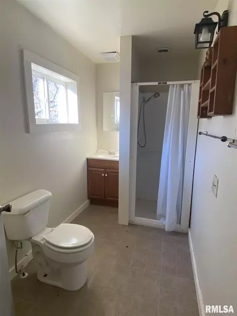 1608 E Wheeler St, Macomb, IL 61455 photo 15