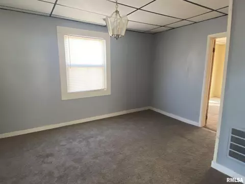 1608 E Wheeler St, Macomb, IL 61455 photo 7